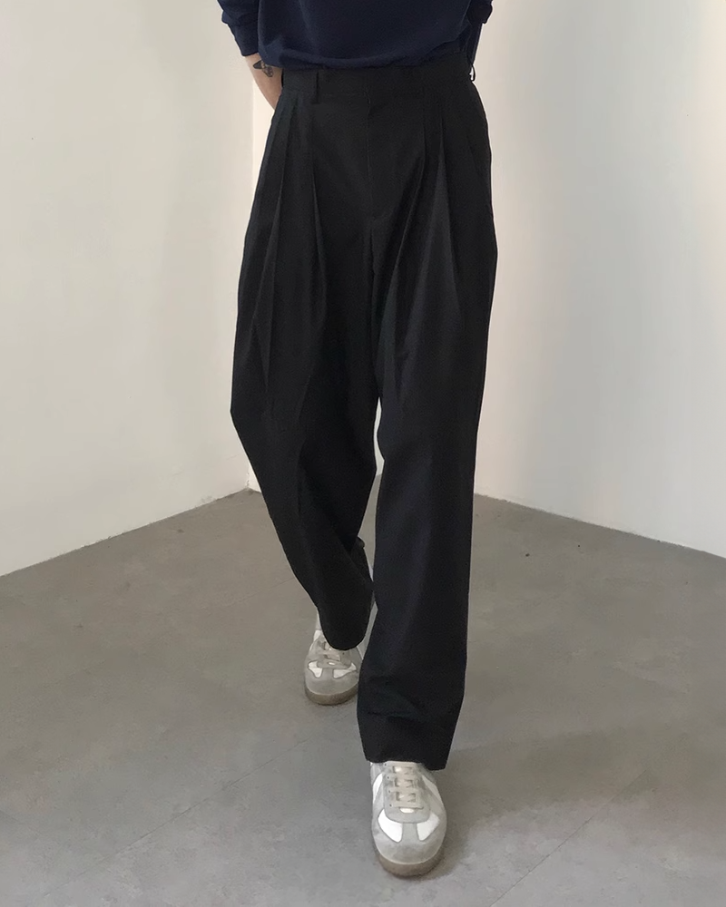 Pleated Relaxed Trousers